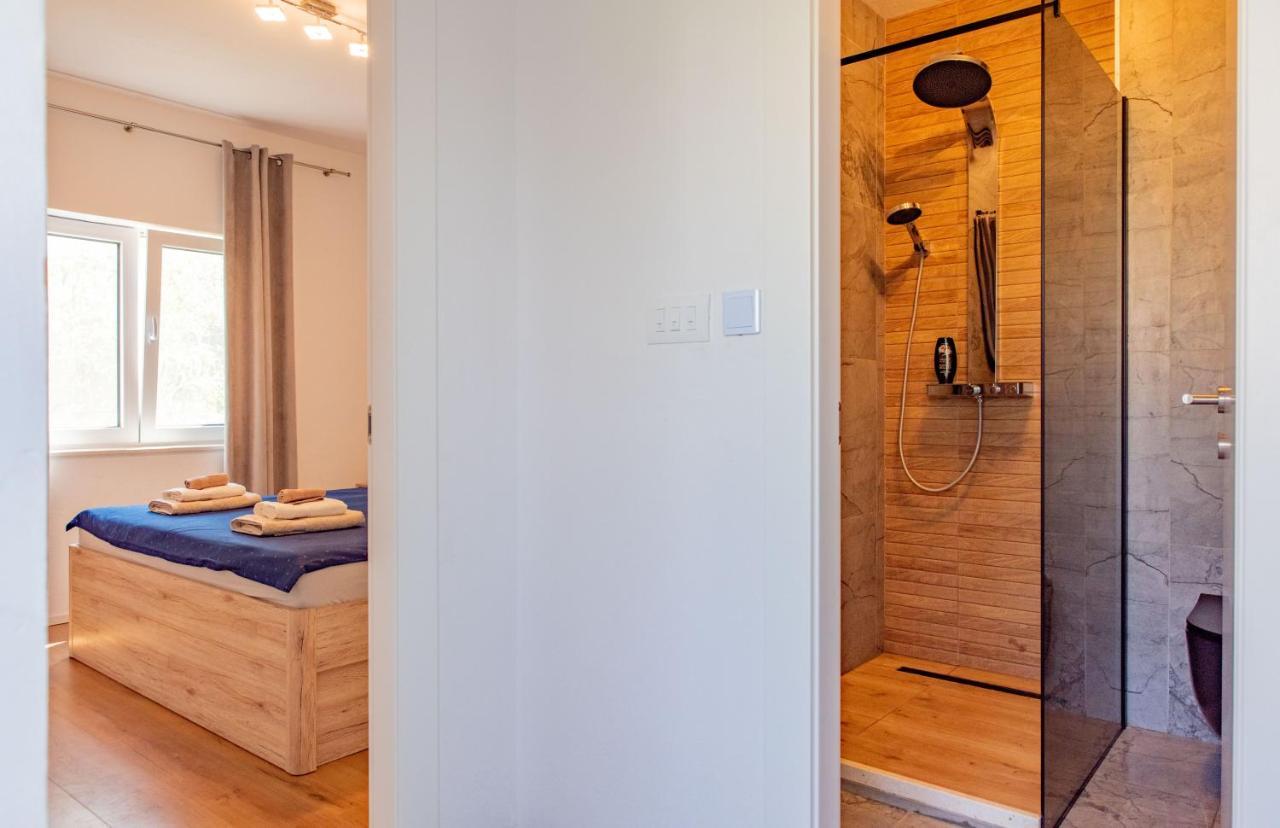 Beach Holiday Home With Private Jacuzzi & Parking Τρογκίρ Εξωτερικό φωτογραφία